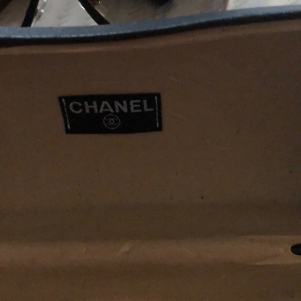 Chanel shades brand new never worn - Picture 8 of 8